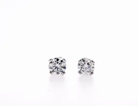 14K  Gold Round Diamond Stud Earrings (0.20Ctw)