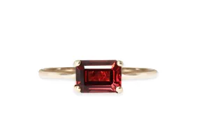 Bella Garnet Ring