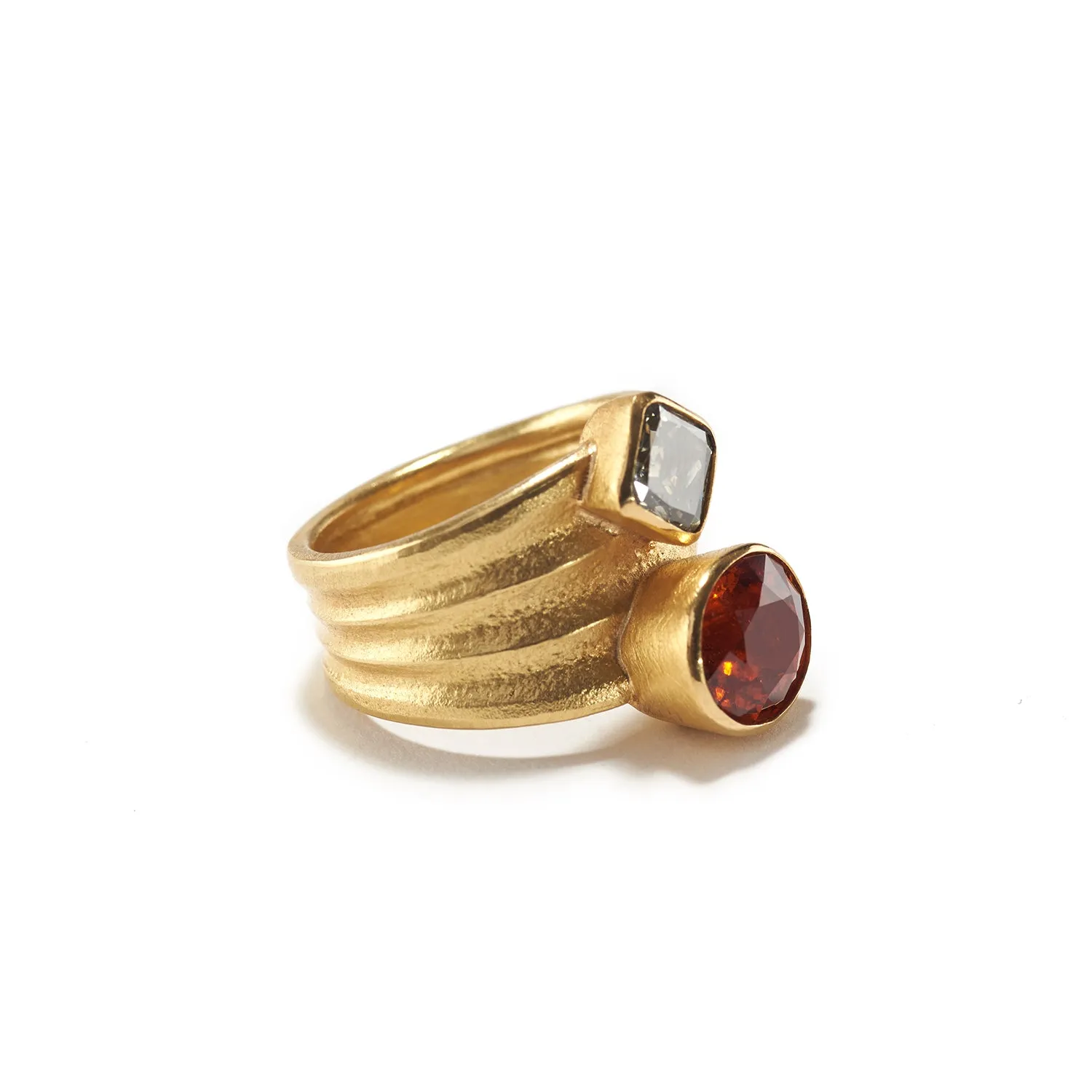 Garnet & Diamond Ripple Ring